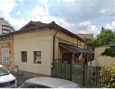 Vanzare casa 3 camere zona Matei Voievod