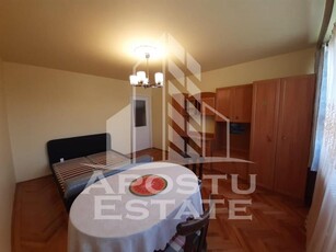 Apartament 2 camere, decomandat, centrala proprie, Distanta 10 min UVT