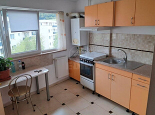 Apartament 2 camere zona Florilor