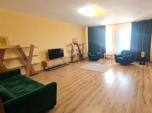 Apartament 3 camere si garaj Craiovei, bloc nou, etajul 1