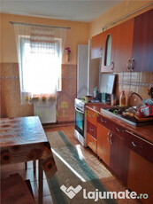 Apartament 4 camere zona Gemenii.