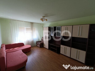 Apartament 3 camere 70 mpu mobilat etaj intermediar Cetate A