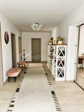 Apartament in vila, 3 camere, 2 bai, 96mp, Andrei Muresanu