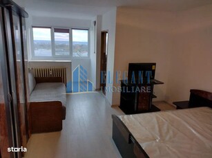 Inchiriez apartament 3 camere-centrala pe gaz-Vlaicu