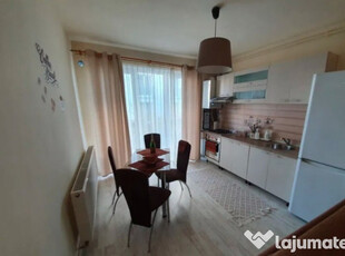 INCHIRIEZ apartament 2 camere semidecomandat,renovat,zona Centrala