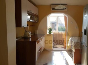 Vand apartament 3 camere Ampoi 2