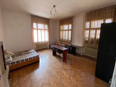 Apartament cu vedere spre Pta Victoriei