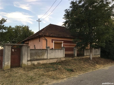Casa cu teren in Fancica