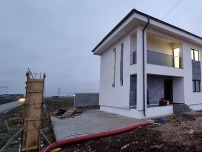 Vila duplex de Vanzare, individual energetic - smart în zona Clinceni