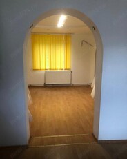 and spatiu comercial compus din 2 apartamente 5 camere