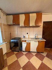 Apartament 3 camere în vila la etaj 1.