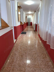 Apartament 3 camere la curte