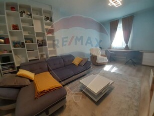 Apartament de închiriat 2 camere în zona Ultracentral