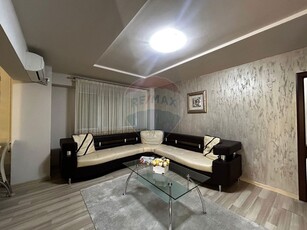 Apartament cu 3 camere de închiriat în zona Calea Severinului