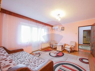 Apartament cu 3 camere de vânzare în zona Calea Aradului