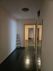 Apartament cu 3 camere, decomandat - bvd. Mihai Viteazu