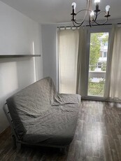 Apartament de 3 camere, 65 mp, AC, balcon, zona Titan