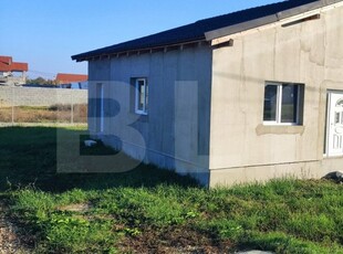 Casa situata la 15 km de centrul orasului