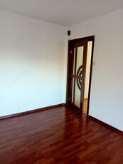 Inchiriez apartament 2 camere in Brasov