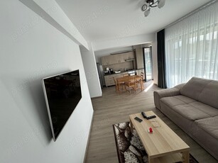 Închiriez apartament