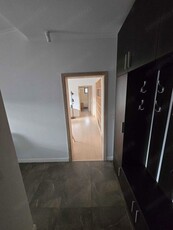 închiriez apartament zona Orizont