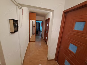 Vand apartament 3 camere