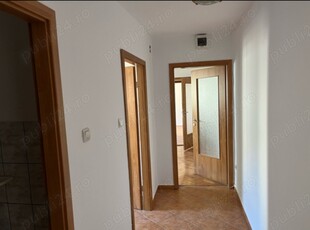 Zona Modern-Lugojului, apartamantul 3 camere, etaj 3 din 4, 67 mp utili, preț 86500 euro negociabil