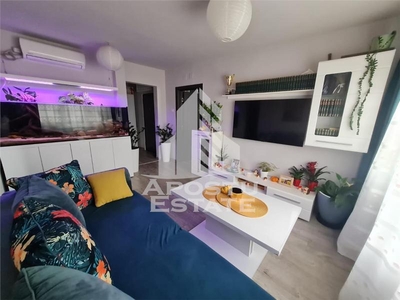 Apartament cu 3 camere, etaj intermediar, situat in zona Sagului