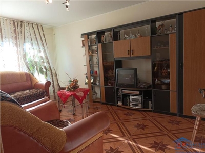 Apartament cu 3 camere, Obcini, 3C4038