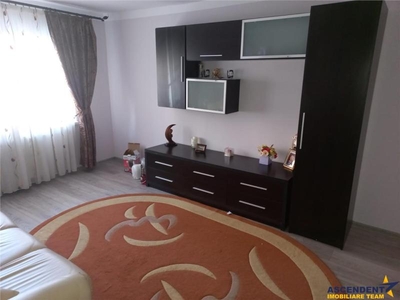 Apartament cu 4 camere, aria Grivitei, Brasov