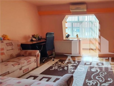 Apartament decomandat 3 camere, zona Bucovina