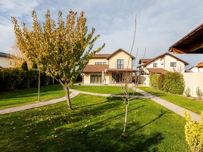 Casa individuala cu garaj - central, Dumbravita