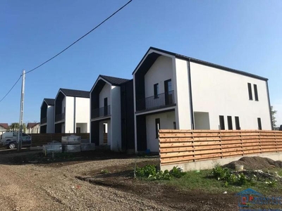 Casa tip Duplex in Tisauti (C4664)
