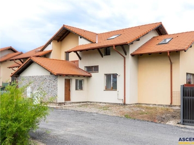 Duplex P+M, nou, incalzire pardoseala, Sanpetru