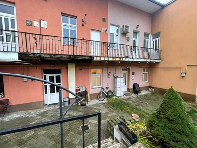 Oportunitate de investitie! Apartament cu 2 camere, situat pe strada Dragalina.