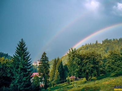 Pe 1.600mp teren, cu incantatoare panorama, particulara compozitie, Bran, Brasov