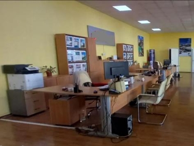 Piata Ovidiu , SPATIU COMERCIAL 107 mp., pretabil diverse activitati