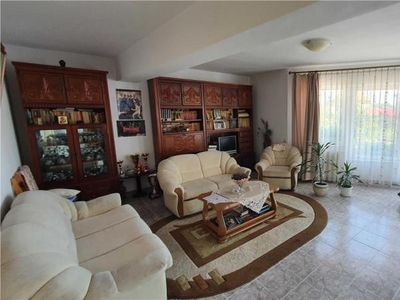 Recomandat si pentru doua familii si/ sau comercial/ investitional, aria Florilor, Brasov