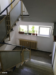 Vanzare apartament 3 camere Drumul Taberei Valea Oltului Sector 6