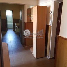 Apartament 3 camere, DECOMANDAT, 81mp, Pacurari