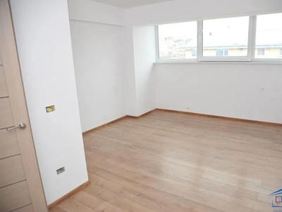 Apartament 4 camere, pe doua nivele, George Enescu, 4C773