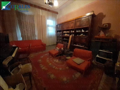 Apartament cu spatiu generos, 2 boxe mari, pod, etajul 1