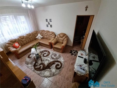 65.000 EURO, De Vanzare, Apartament cu 2 Camera Semidecomandat, zona Mircea cel Batran de vanzare