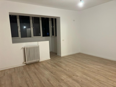 Apartament 2 camere Titan, pe Stelian Mihale intersectie Postavarul