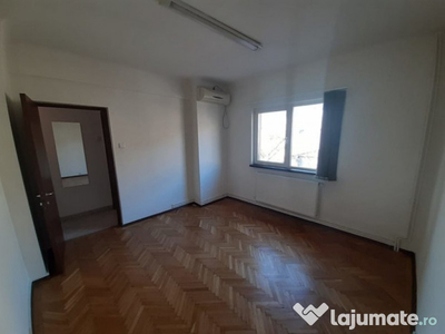 Zona Vatra Luminoasa vila 6 camere disponibila pentru inchir