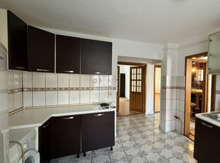 Apartament 3 camere / Macului