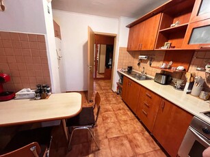 Apartament 4 camere Dristor, apartament 4 camere decomandat – 2 bai – M