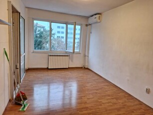 Apartament 63mp 2 camere modificat in 3 camere str.1848