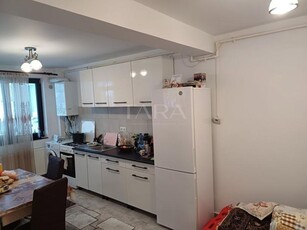 Apartament cu 2 camere de vanzare in Floresti