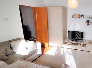 Apartament cu 2 camere, etaj intermediar,confort I, zona Dambovita